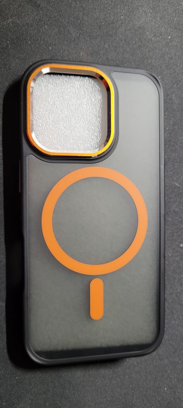 Apple Cover & Protezioni schermo: iPhone 16 Pro MagSafe Hülle Schwarz Orange – Nuovo e nell'imballaggio originale da Meilen venduto da Zen25 2