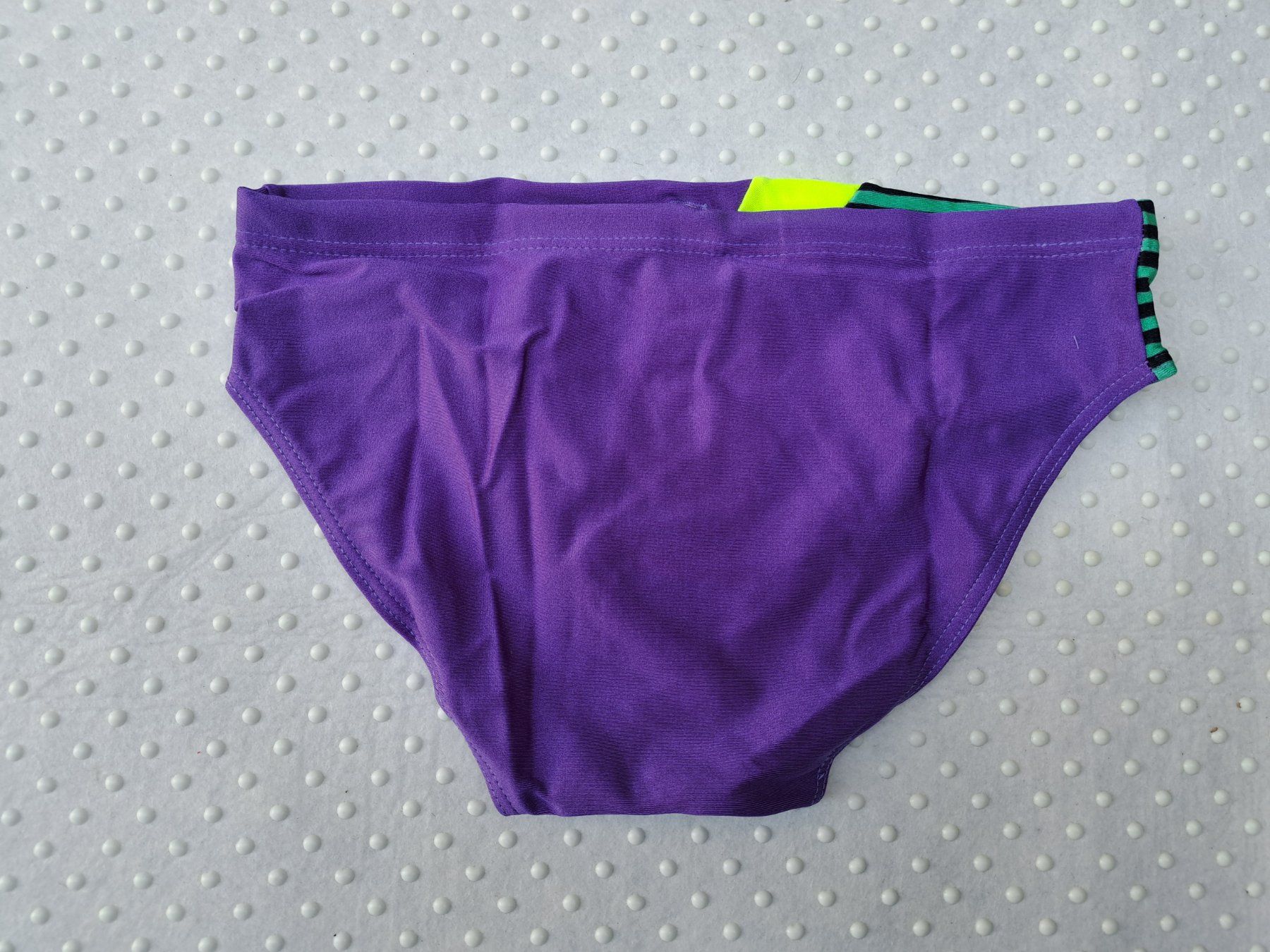 Costumi da bagno: NEU! Retro Badehose lila Gr. 104 – Nuovo e nell'imballaggio originale da Gysenstein venduto da joshuas81 1