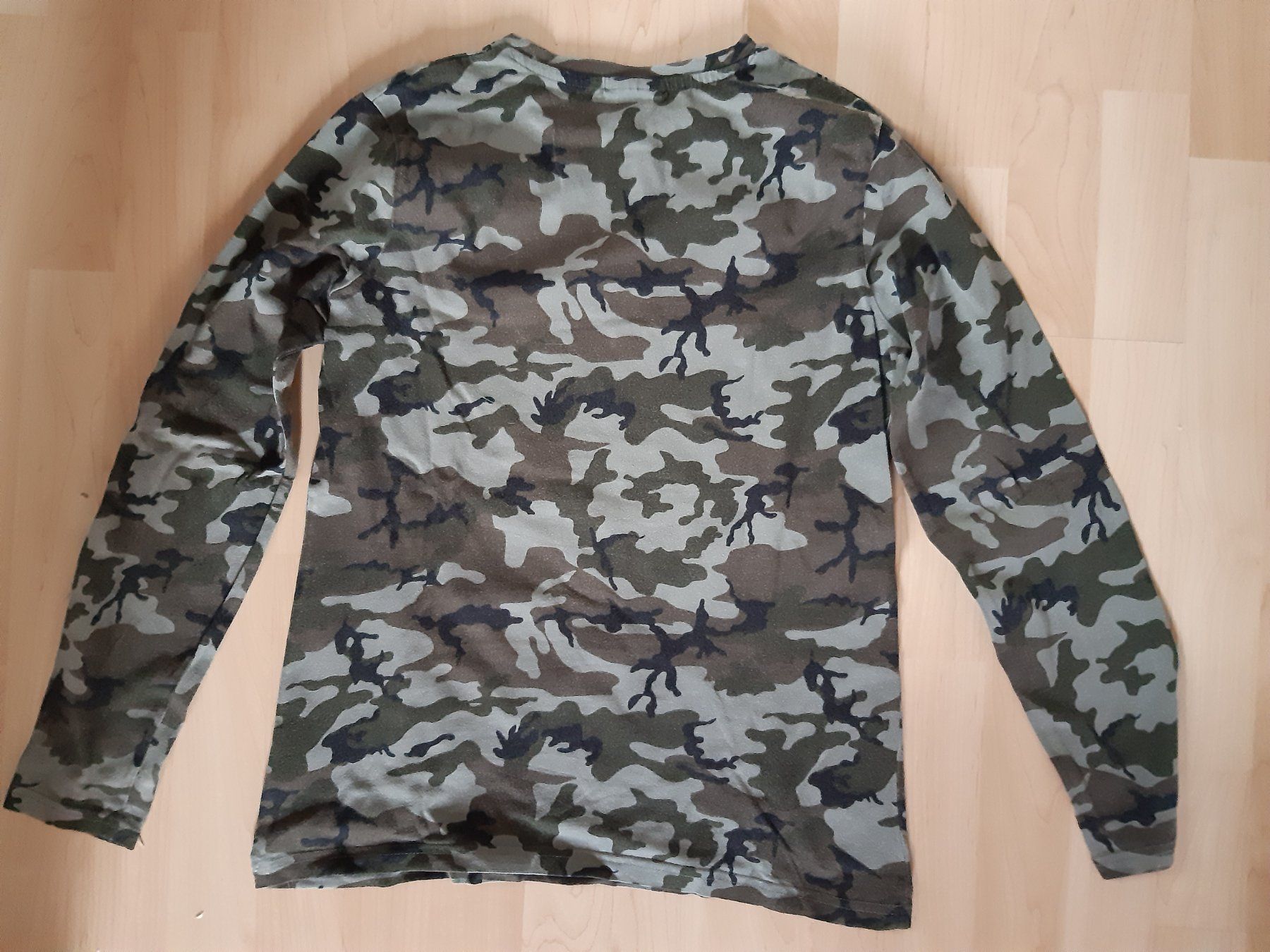 Maglioni & Felpe: Pulli mit Wende-Pailletten Grösse 158/164 – Usato da Mülligen venduto da gipseli 1