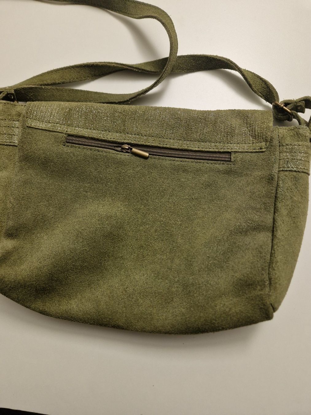 Borse da donna: Echte Wildledertasche Olivgrün – Nuovo (secondo la descrizione) da Glattbrugg venduto da mas_75t2 3