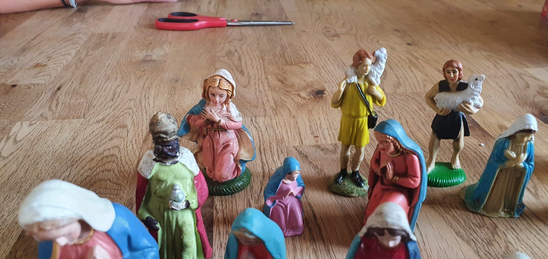 Statuette: Lot  Alte Krippenfiguren – Usato da Flawil venduto da Naphtali 5