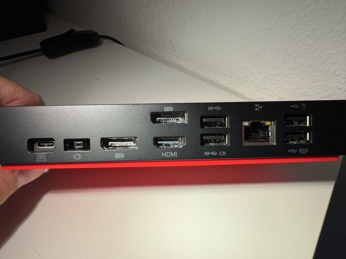 Lenovo Docking station: Lenovo ThinkPad Universal USB-C Dock – Nuovo (secondo la descrizione) da Winkel venduto da rap_rb6z 2