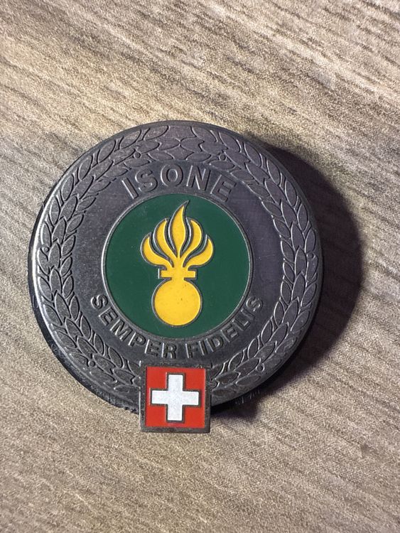 Insigne ancien en métal Suisse Schweiz pour voiture (Gebraucht) in