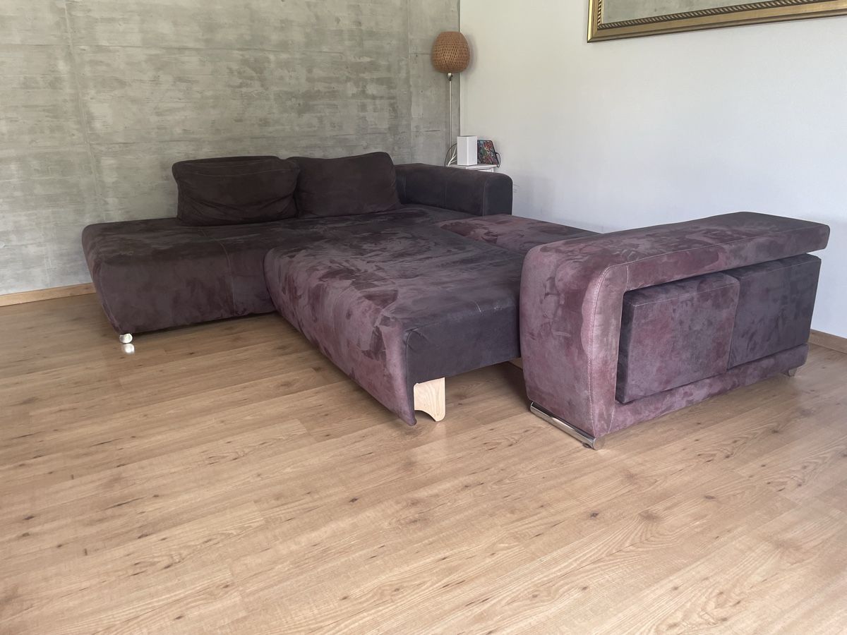 Sofas: Modernes Ecksofa in edlem Dunkelbraun/Aubergine – Gebraucht aus Hofstetten ZH von Pinopistola 4