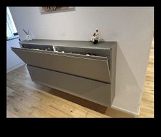 Scarpaio pensile due ante grigio moderno usato