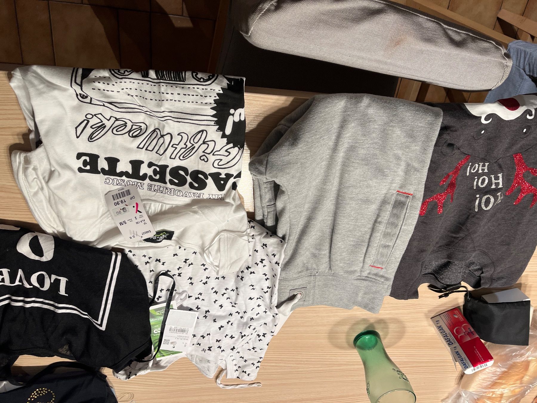 Lotti di vestiti: Lot 6 habits Taille S maman – Nuovo (secondo la descrizione) da Veyrier venduto da kimedovapa 4