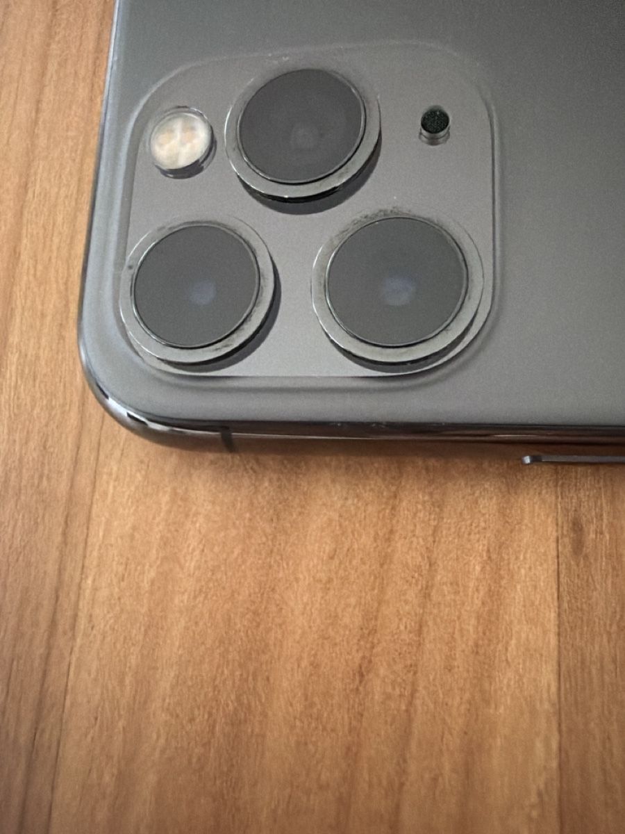 Apple Telefoni cellulari / Smartphones: iPhone 11 Pro Max 256GB Space Gray – Usato da Dättwil AG venduto da moira02 1