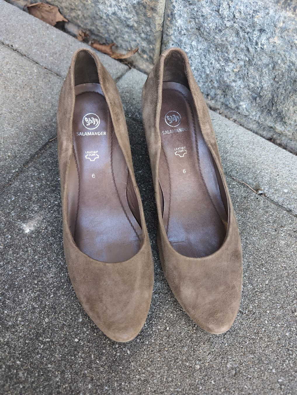 Salamander Scarpe da donna: Salamander Wildleder Pumps Gr. 39 – Usato da Alberswil venduto da __colafroeschli__ 1