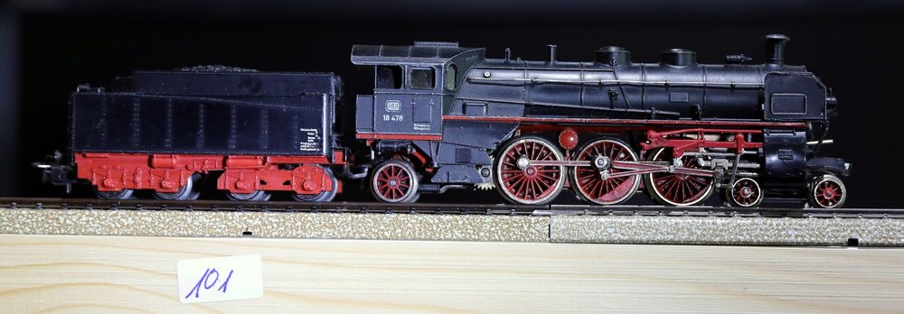 Märklin H0 - 3795 - Locomotive à vapeur avec wagon tender