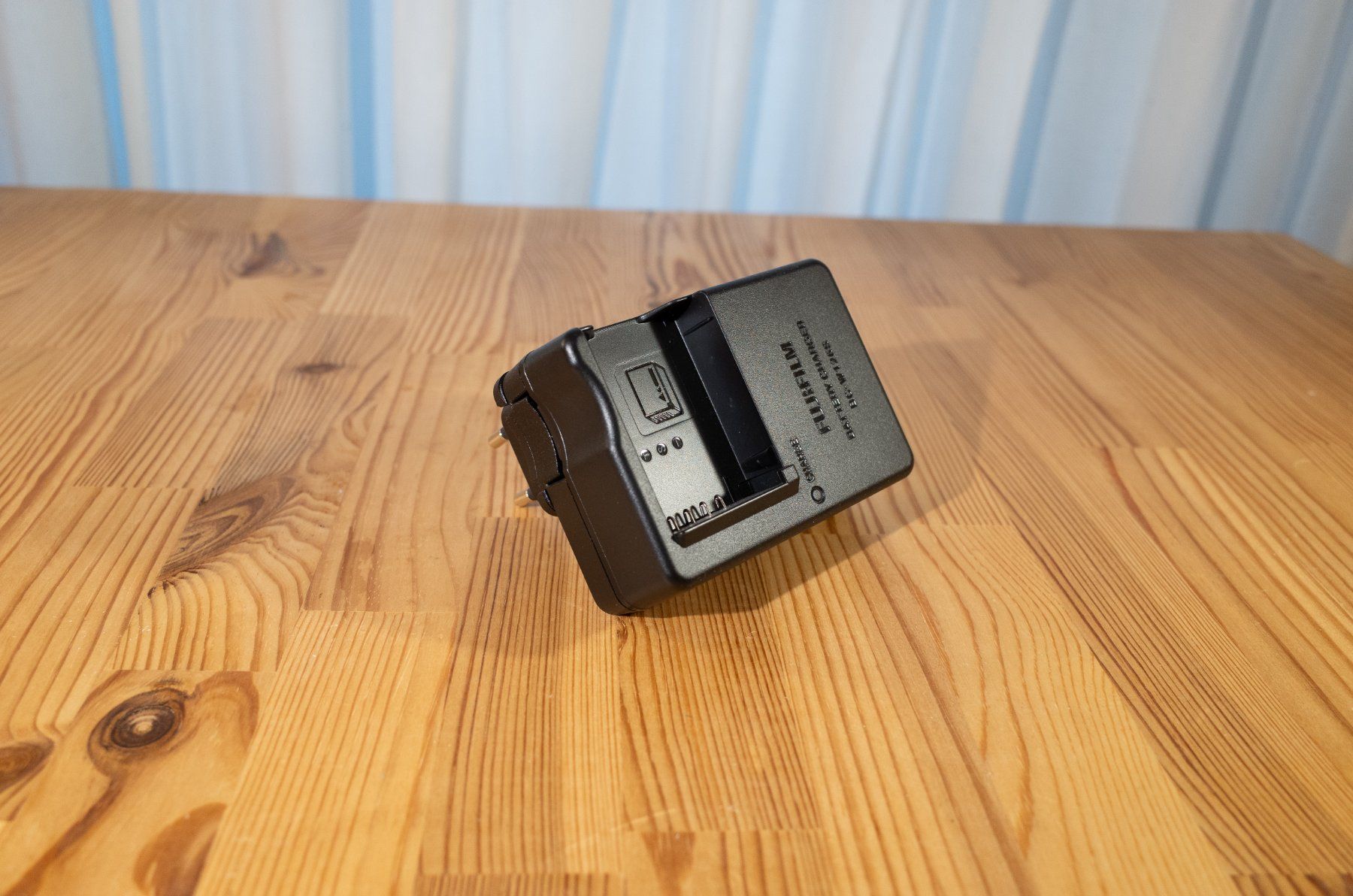 Fujifilm Fotocamera: Fujifilm X100V + Leder Case und 2 extra Akkus – Usato da Wädenswil venduto da SO2 4