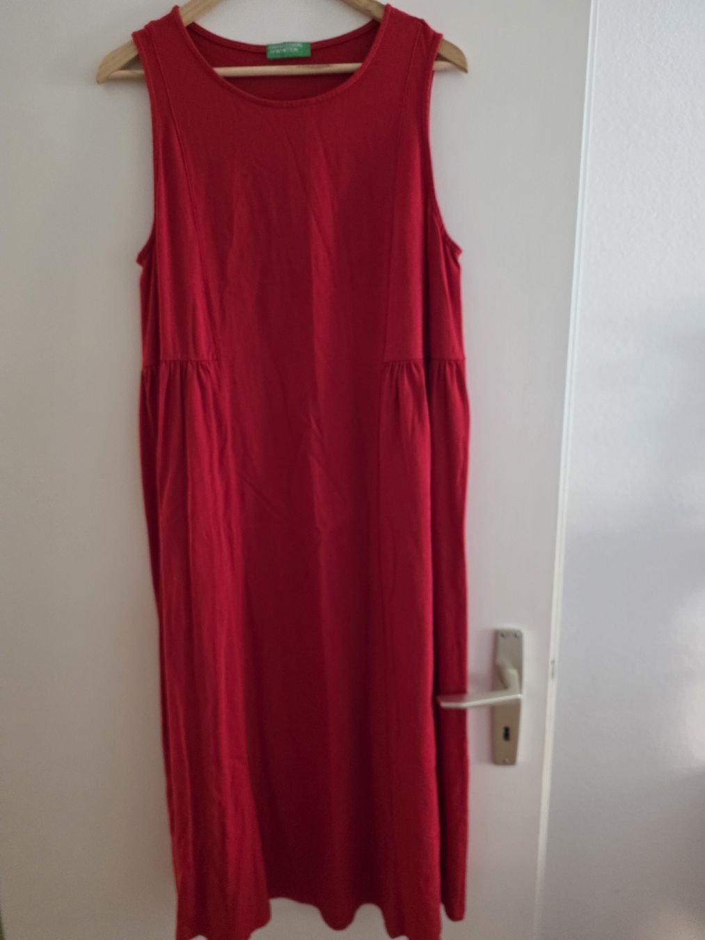 Benetton Vestiti: Benetton robe rouge – Usato da Yverdon-les-Bains venduto da enzine