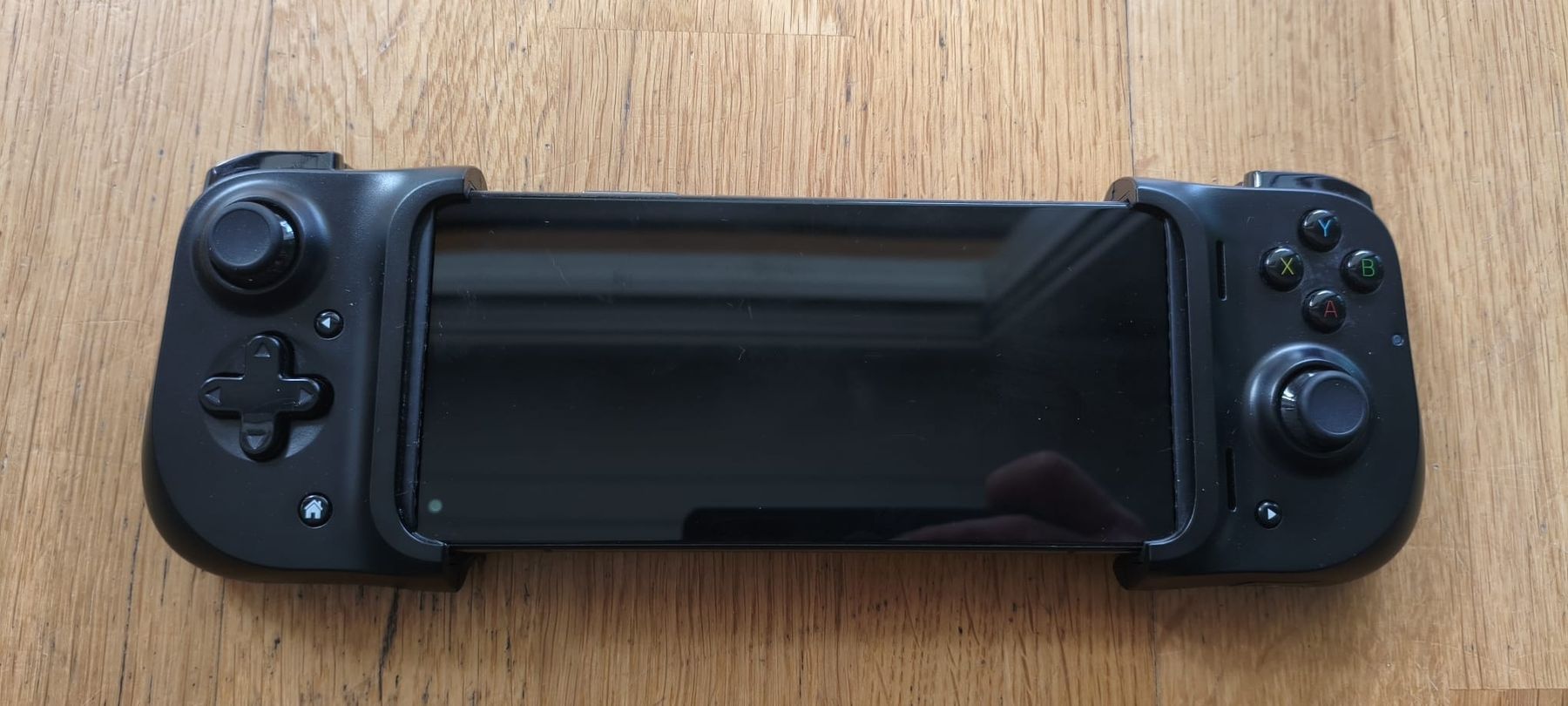 Razer Controller: Razer Kishi Mobile Gaming Controller - Top Zustand! – Usato da Langnau am Albis venduto da lew_k2bg 1