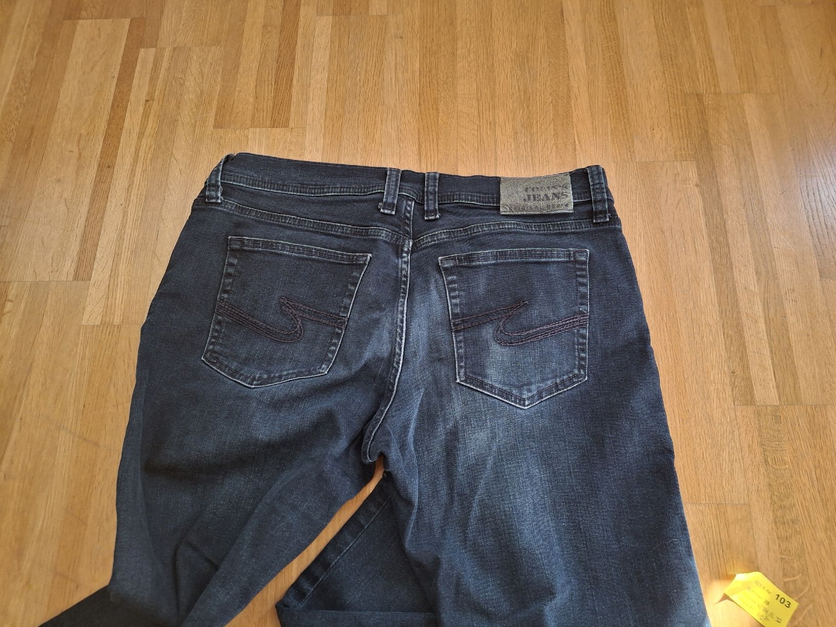 Jeans: Jeans – Nuovo (secondo la descrizione) da Uhwiesen venduto da Berna1952 2