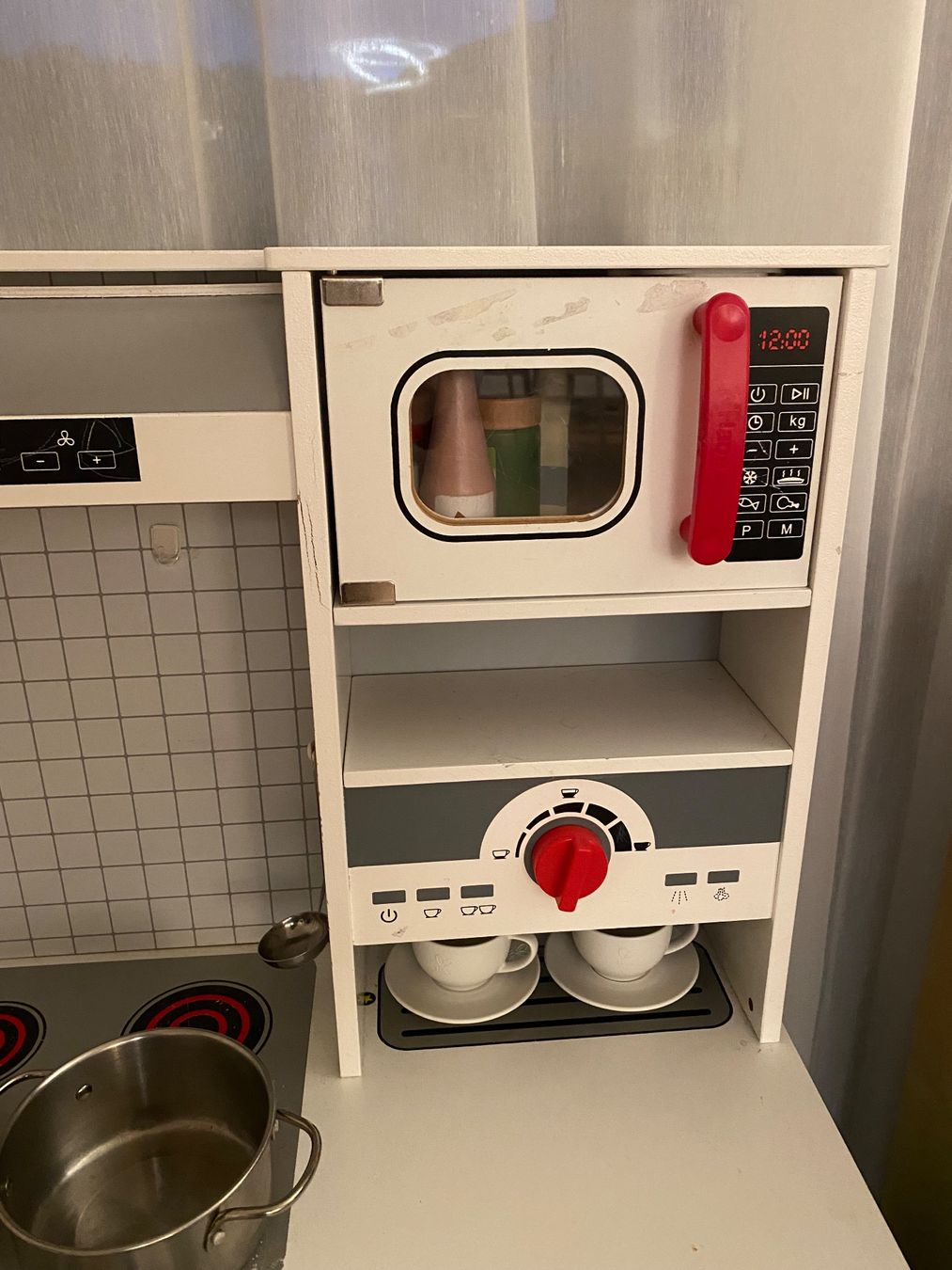 Hape Spielzeuge: Hape Multifunktionale Spielküche – Gebraucht aus Thalwil von paolo.rota 3