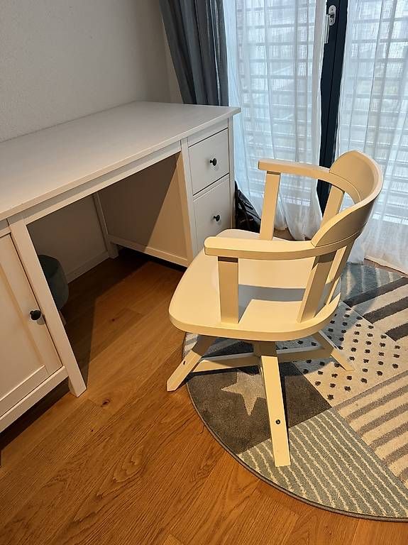 Ikea Schreibtische: Tisch +Stuhl ikea – Gebraucht aus Glattpark(Opfikon) von AnaStojkov 3