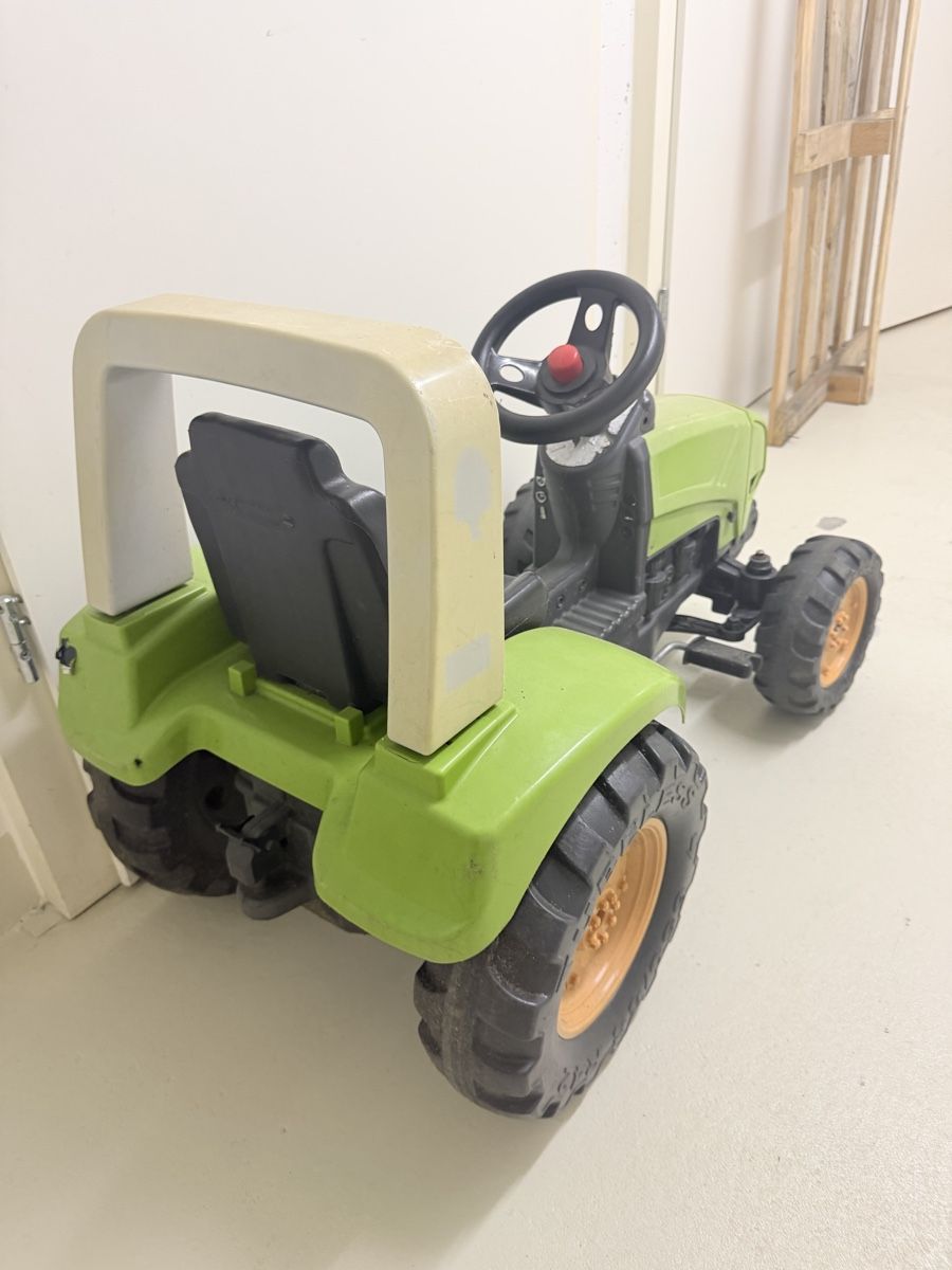 Veicoli per bambini: Tret Traktor Kinder grün mit Gebrauchsspuren – Usato da Goldau venduto da mira221 2
