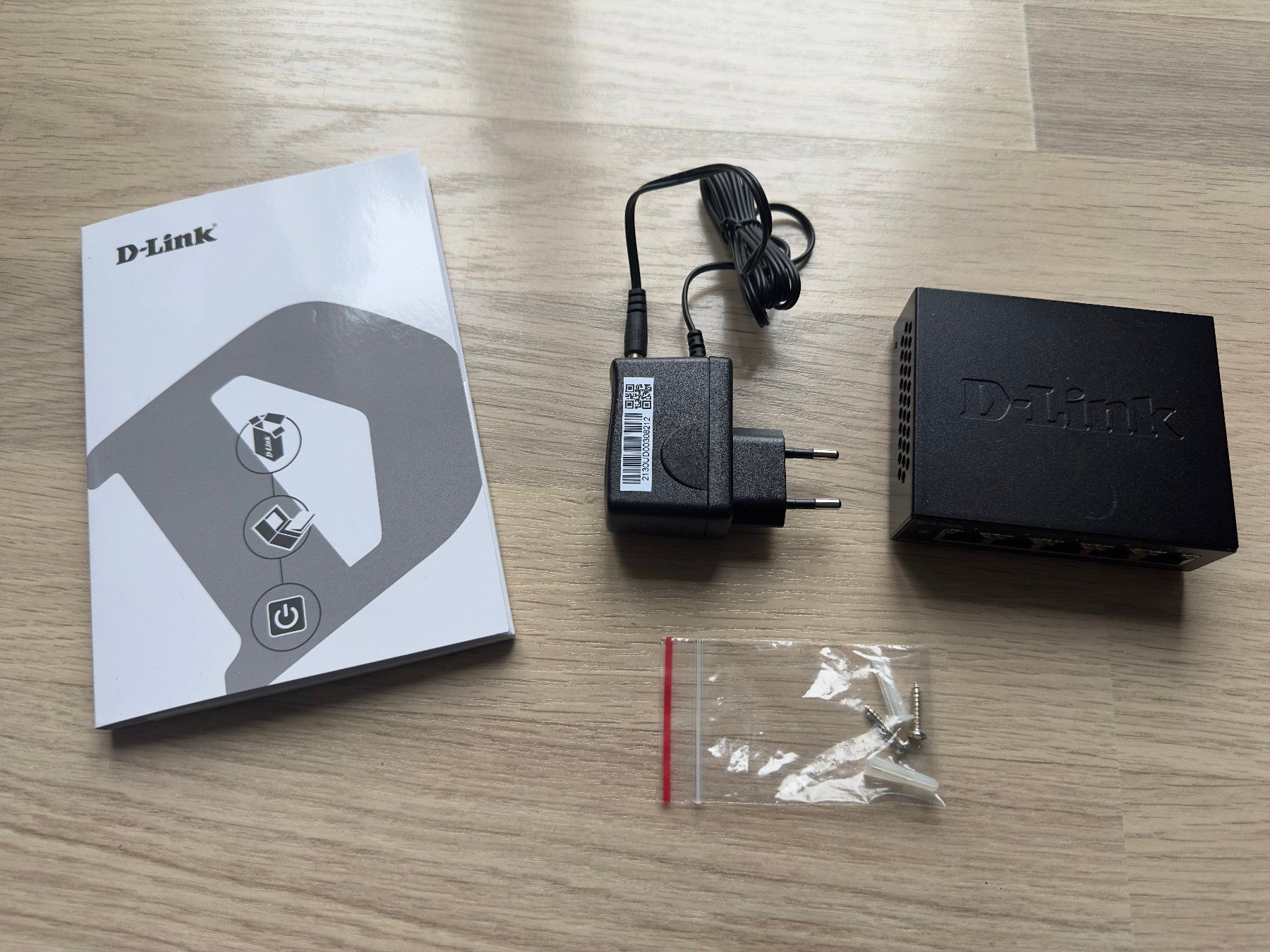 Dlink Hubs & Switches: D-Link Switch DGS-1100-05V2 5 Port Netzwerk Switch – Gebraucht aus Wolfhausen von