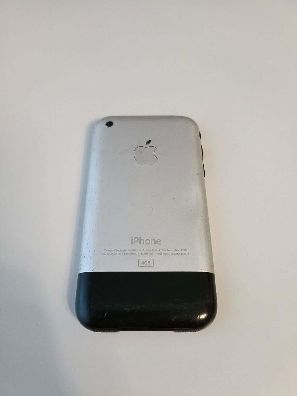 Apple Telefoni cellulari / Smartphones: iPhone 1 (Model No.: A1203) 4 GB – Usato da Zürich venduto da caliente11 1