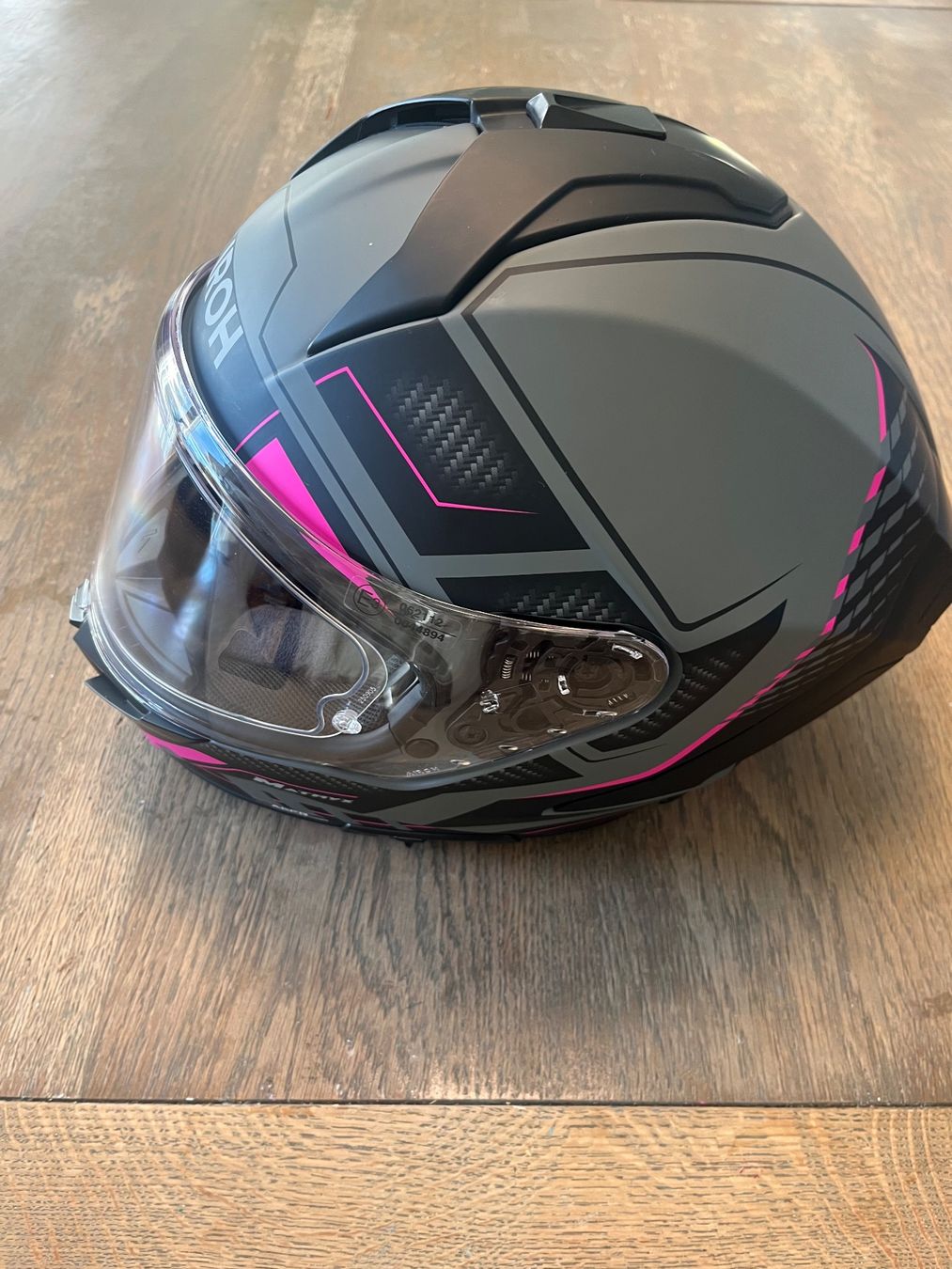 Airoh Caschi & visiere: Casque moto Airoh Matryx Rocket Pink – Usato da Corsier GE venduto da Alexandre.gllrd 1
