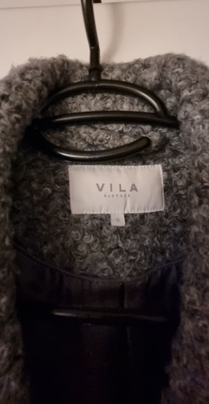 Vila Manteaux: Vila Winter coat (36) – D'occasion à Wabern par ravi3084 1