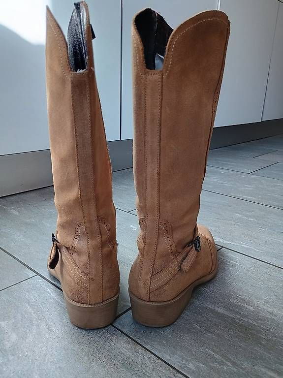 Scarpe da donna: Stiefel Belstaff Wildleder Gr. 40 – Usato da Ramosch venduto da chacarera 1