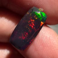 2.44 ct - Natural Ethiopian Opal - 14 x 7 mm