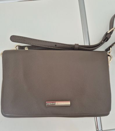 Tommy Hilfiger Cluch