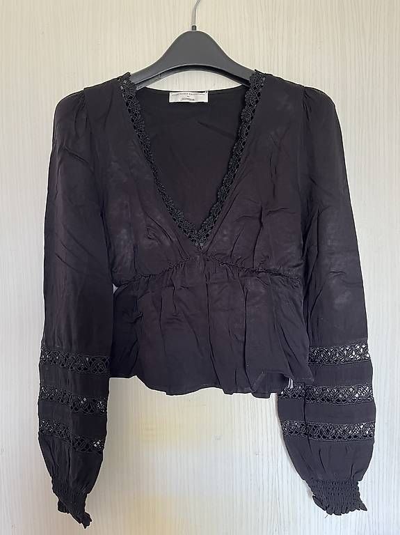 Camicette: Schwarze Bluse Gr.34 – Usato da St. Gallen venduto da andreav.