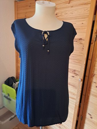 Sommerliche dunkelblaue Bluse von Multiblu, Gr.42