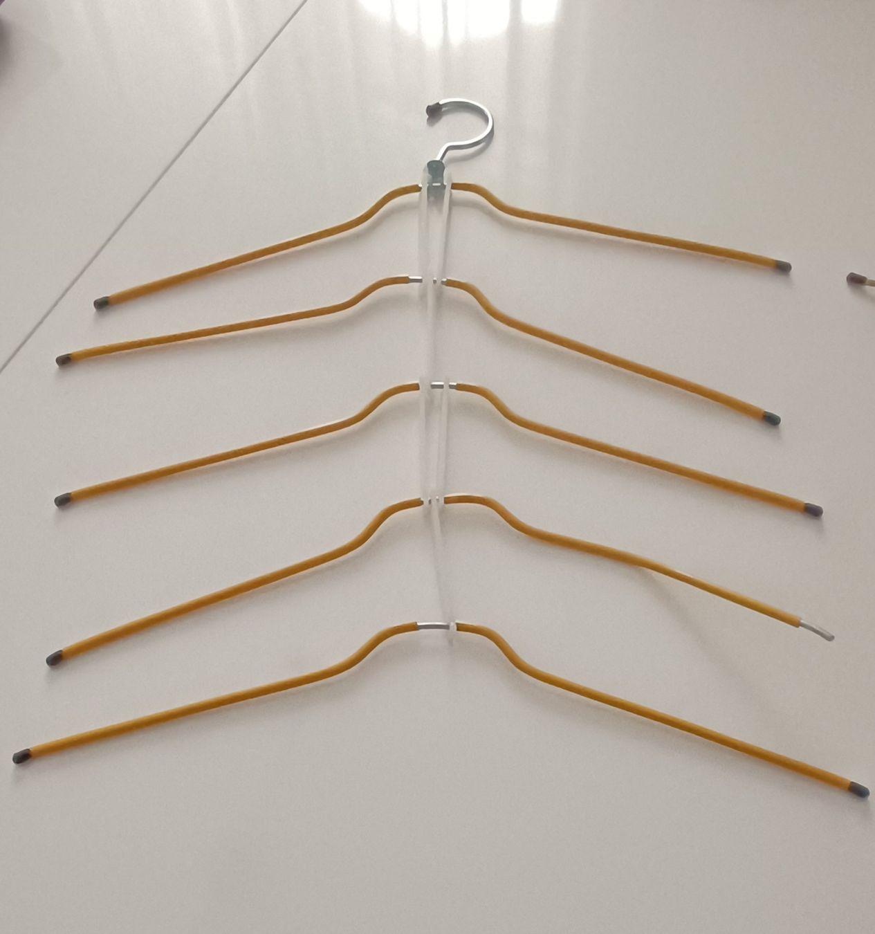 Kleiderbügel: CINTRES MULTIPORTS ( 4 PIECES) – Neu (gemäss Beschreibung) aus Sion von andreina52 1