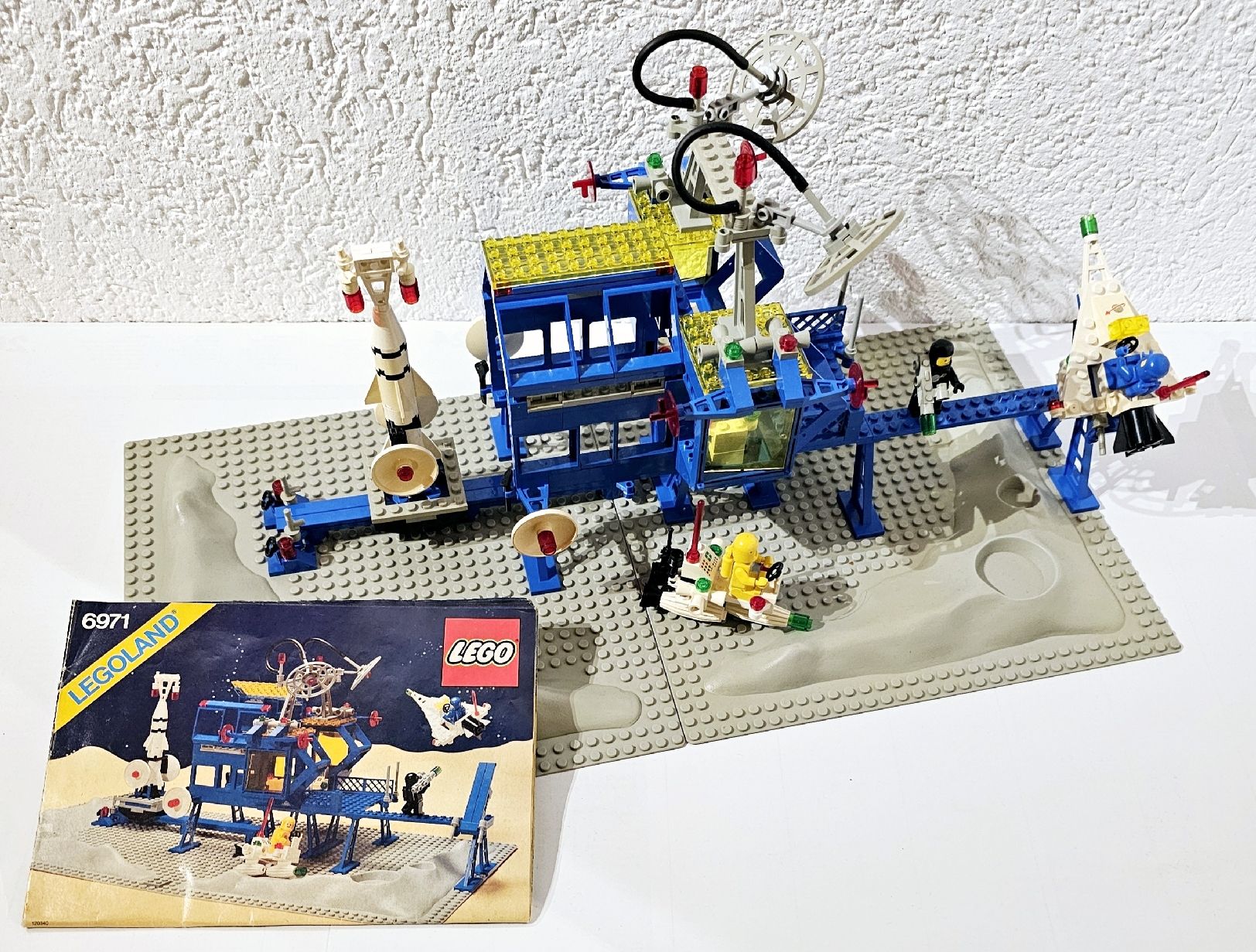 Lego Baukästen: LEGO LEGOLAND 6971 CLASSIC SPACE INTER GALAXIC COMMANDO BASE – Gebraucht aus Turbenthal von Ddanuh