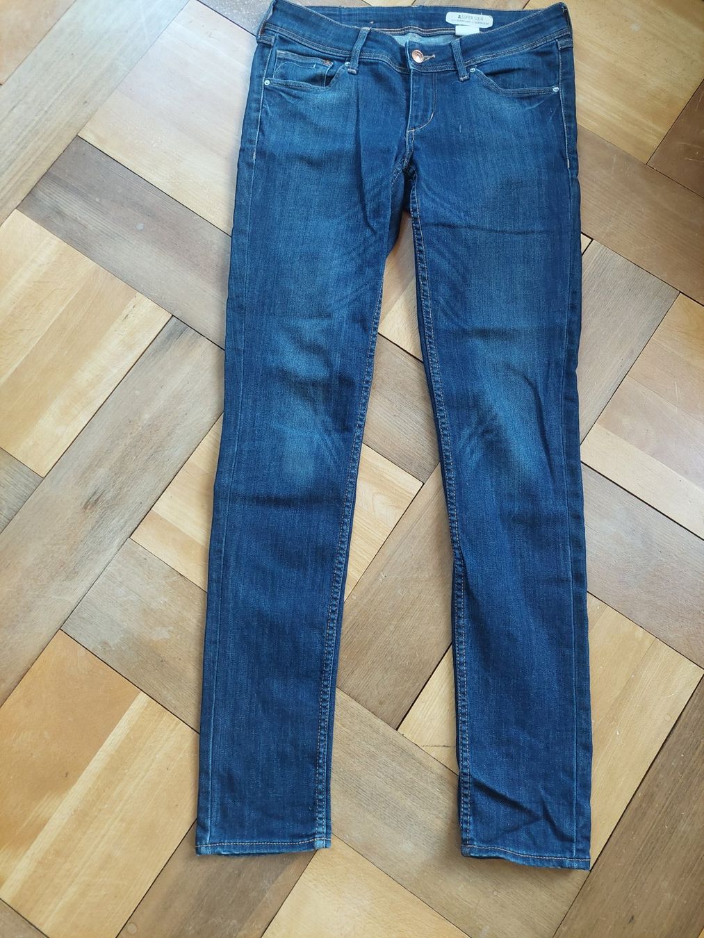 H&M Jeans: H&M Jeans Slim Fit Grösse 28x32 – Gebraucht aus Beckenried von Havacola 1