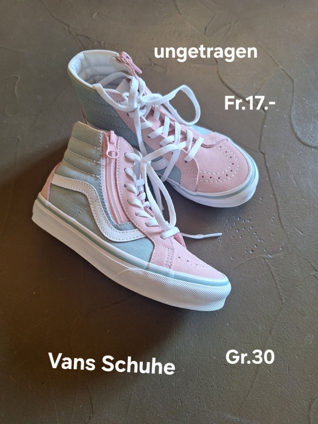 Vans Chaussures filles: Mädchen Vans Schuhe – Neuf (Voir description) à Erlenbach i. S. par b.ogi85
