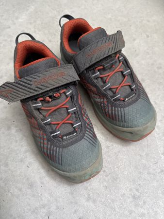 Lowa All Terrain Schuhe Gr. 29, Top Zustand, 4 Wochen alt