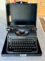 Underwood Universal Portable 4-Bank  Schreibmaschine 1938