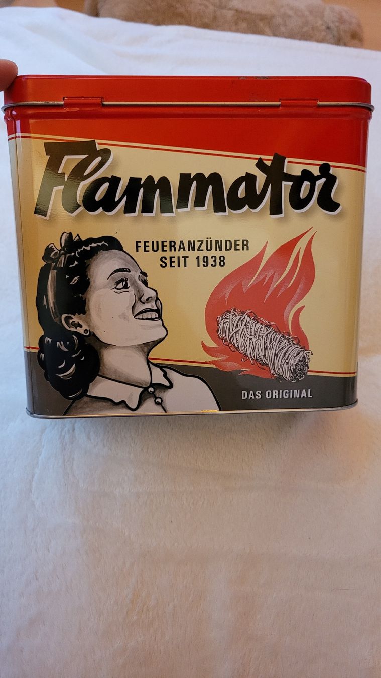 Altro in Utensili da giardino: Flammator Feueranzünder Dose, Vintage look – Usato da Horgenberg venduto da Klatschmohnmaria 2