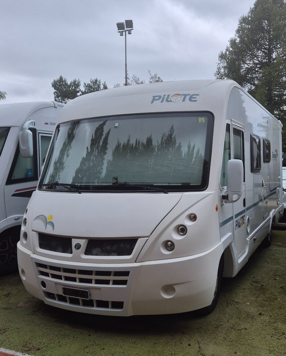 Pilot Veicoli da campeggio: Fiat Ducato Pilote G690 XP Référence – Usato da Essertes venduto da onezoneplay 2