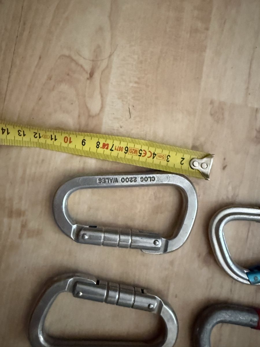 Attrezzatura da arrampicata: Climbing Carabiners Set Used Condition Various Brands – Usato da Zürich venduto da Vma_reuse 7