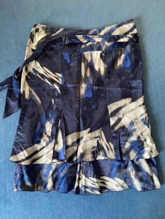 Bandolera Sommer Rock, Gr. 42, Jupe blau-weiss Satin