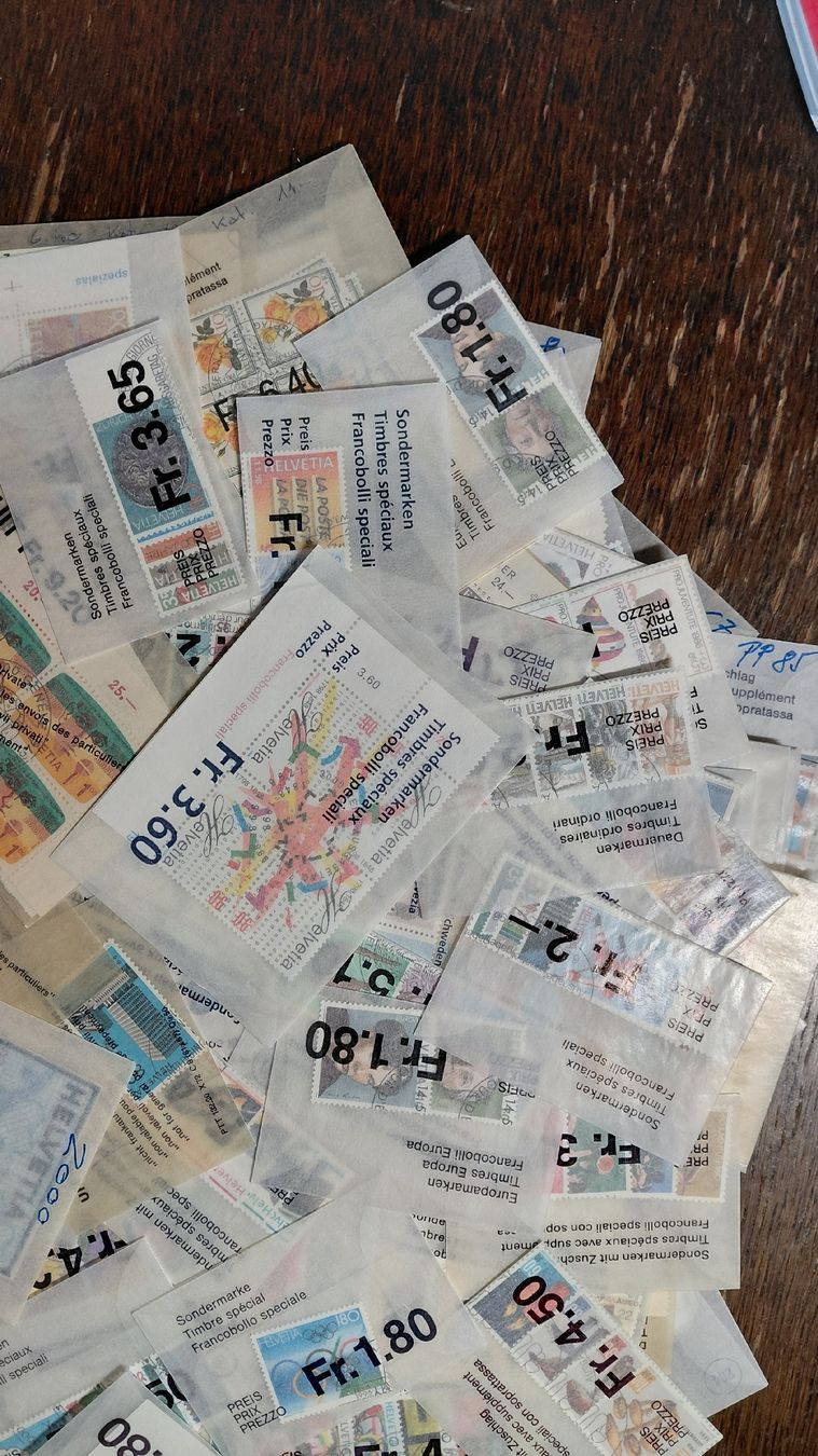 Tutti i francobolli: Riesige Auswahl Schweizer Briefmarken  – Usato da Riniken venduto da ChriguG75 1