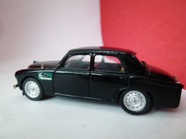 ab  5.--   Alfa Romeo Policia - alt von brumm - ohne Antenne