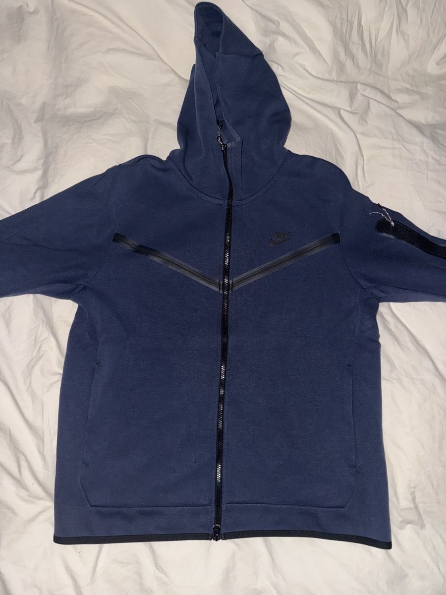 Nike Jacken: Nike tech fleece – Neu (gemäss Beschreibung) aus Chur von sil_v7n6