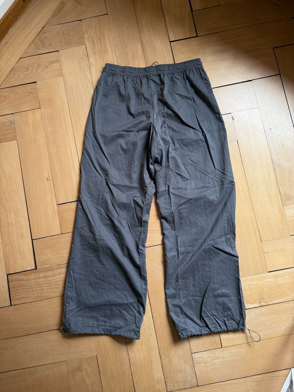 Zara Pantalons: ZARA - Track Pants dunkelgrau M – D'occasion à Zürich par Diazaio 2