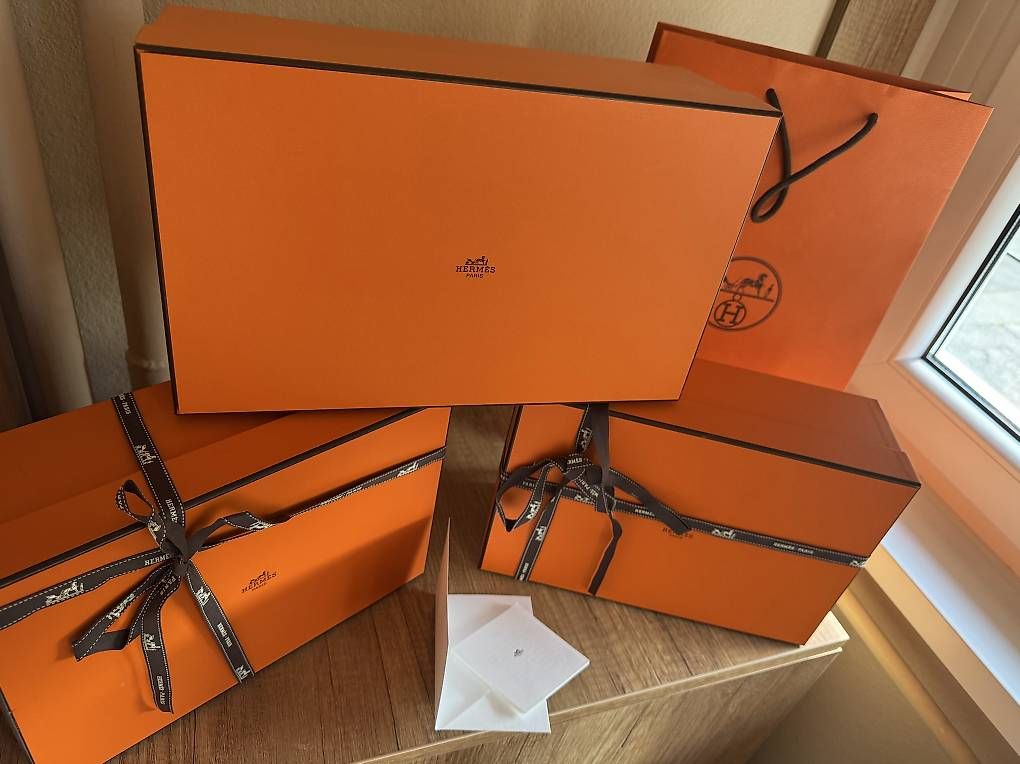 Taschen: Originales Hermès Luxus-Boxen und Papiertaschen-Set – Neu und originalverpackt aus Emmetten von kel_982x 3