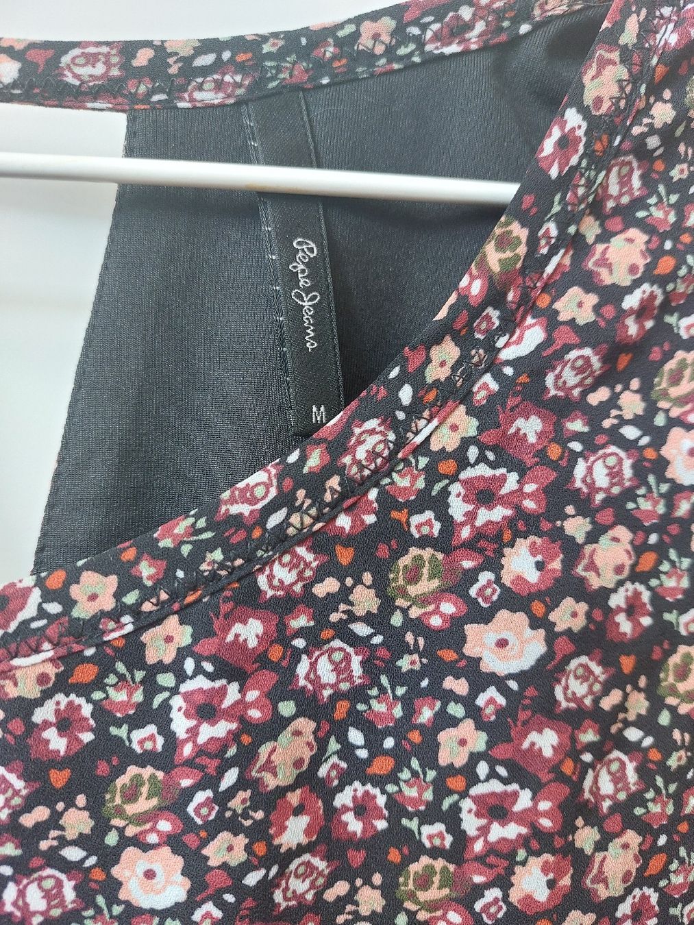 Pepe Jeans Robes: Kleid Pepe Jeans Blumenmuster Grösse M – D'occasion à Fraubrunnen par magdalena27 1