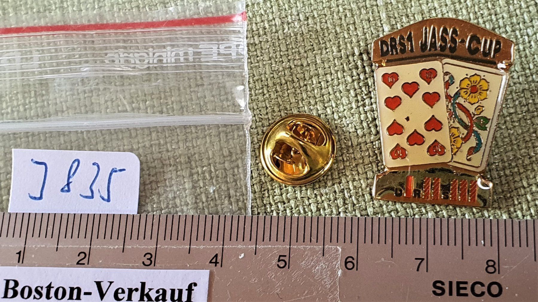 Placchette & Badge: J835 - Pin DRS 1 Jass Cup Jasskarten – Usato da Reinach BL venduto da Boston-Verkauf 1