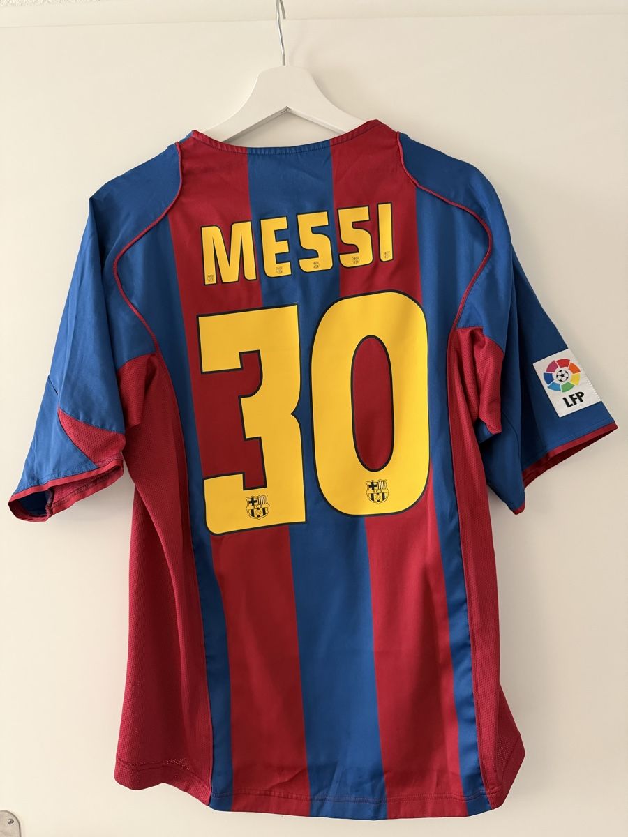 FC Barcelona Leibchen & Hosen: Maillot FC Barcelone, Messi #30 – Gebraucht aus Ins von sel_6vqj