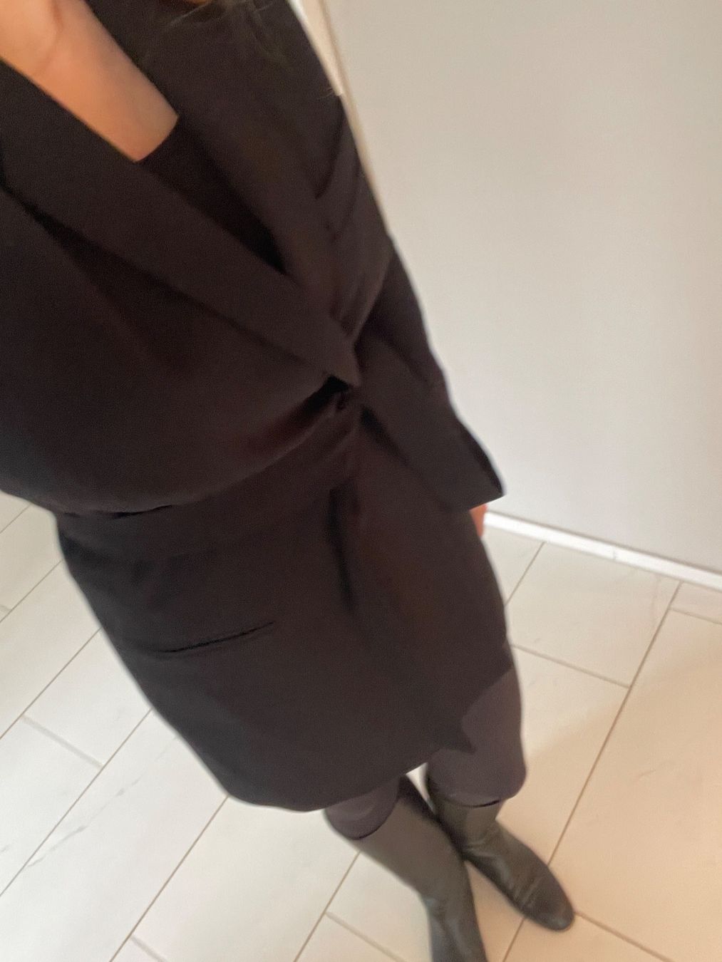 Giacche: Blazer schwarz ärmellos – Usato da Küsnacht ZH venduto da divarocci 3