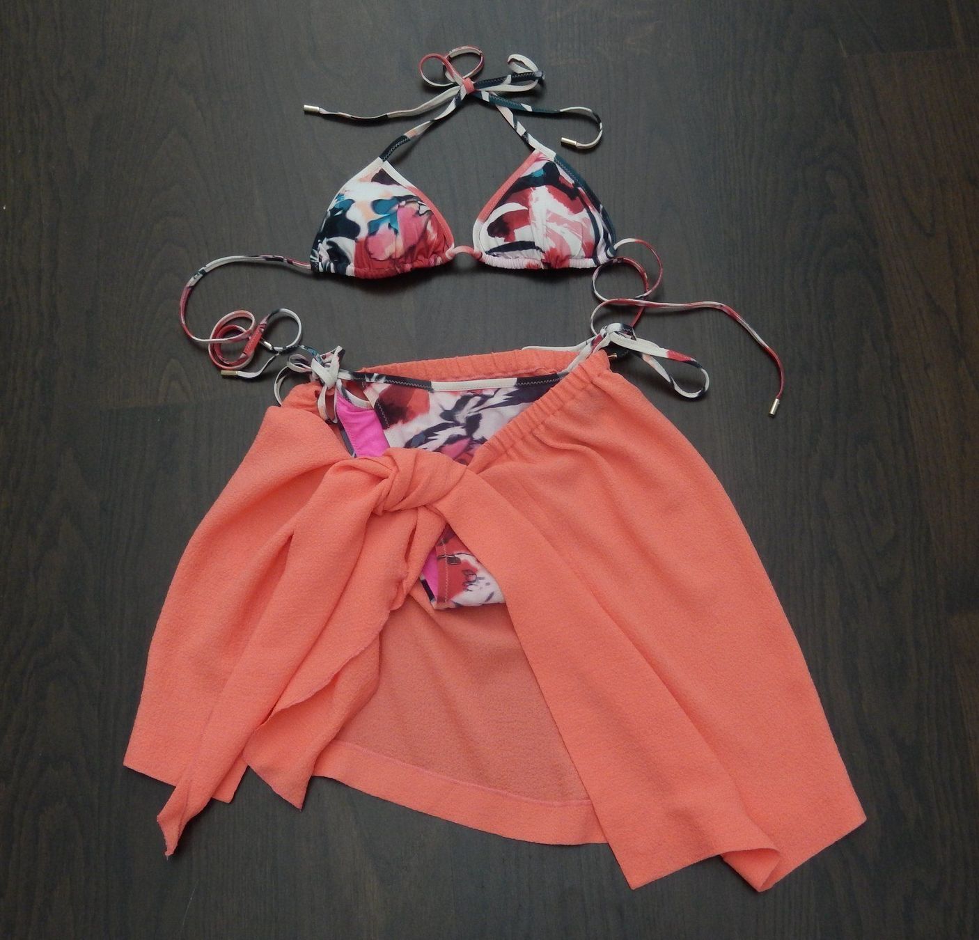 Costumi da bagno & Bikini: Orig. Pareo aus Stretch Krepp – Usato da Tuggen venduto da vivira 7
