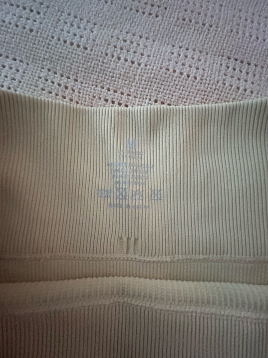 Leggings: Kurze Hose Elevate Damen Grösse M Beige Gerippt Neu – Nuovo (secondo la descrizione) da Zürich venduto da LeaMilj 3